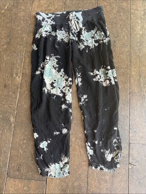 Hard Tail Black Tie-Dye Capris with Light green and Cream Accents